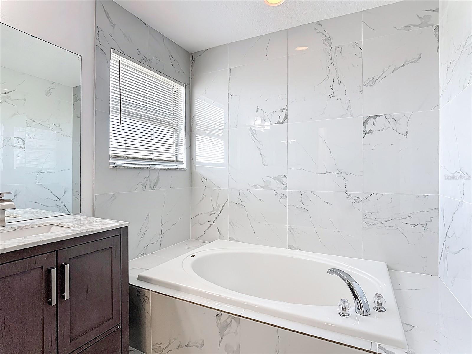 Image 39 of 57 For 406 Wildflower Road