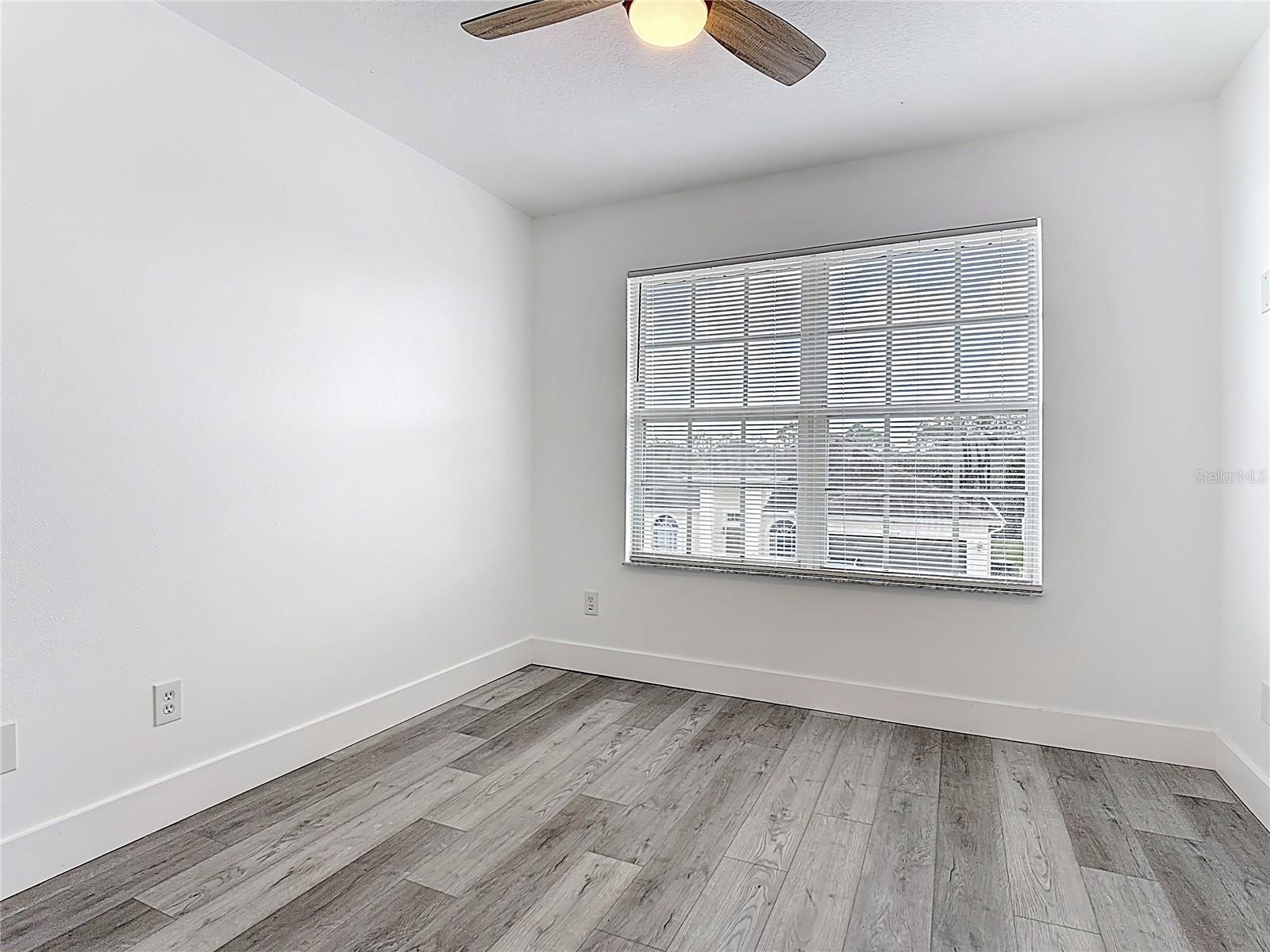 Image 40 of 57 For 406 Wildflower Road