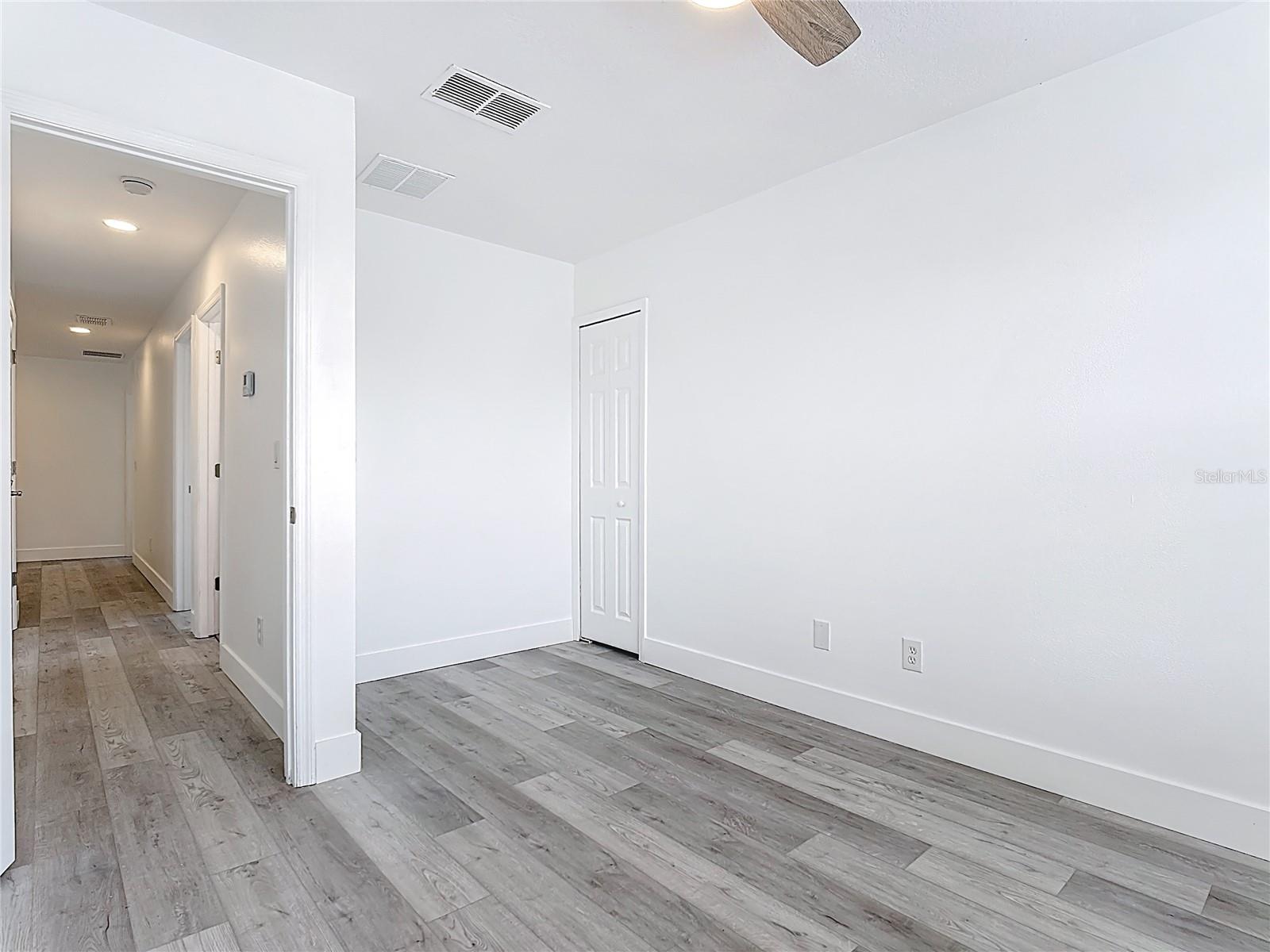 Image 42 of 57 For 406 Wildflower Road