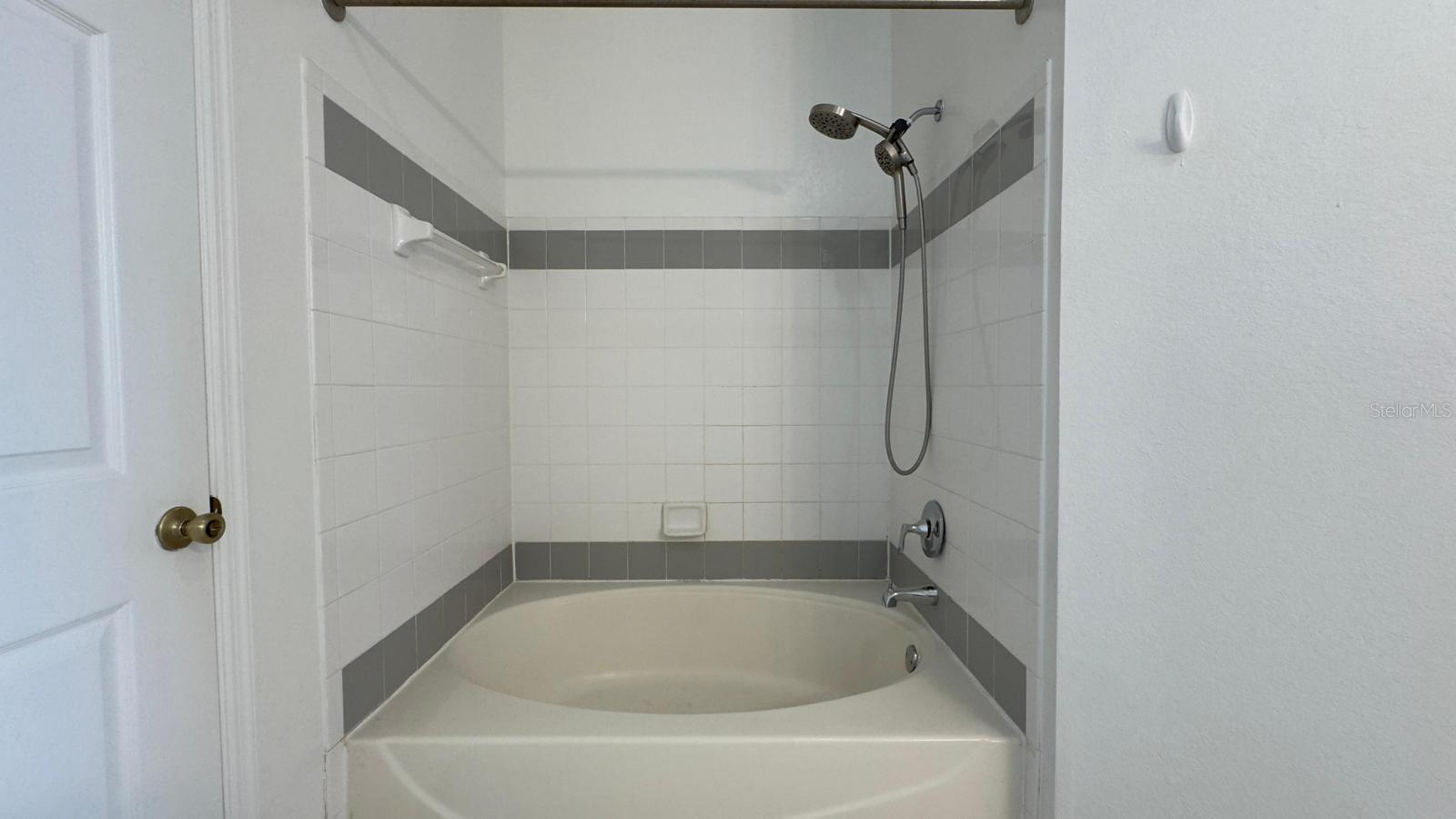 Image 19 of 27 For 6413 Astor Village Avenue 309