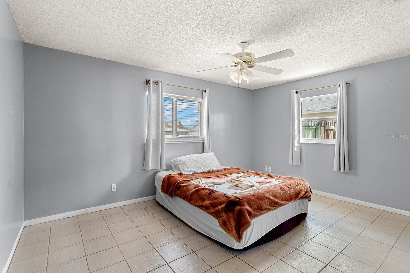 Image 7 of 16 For 2356 Valley Avenue