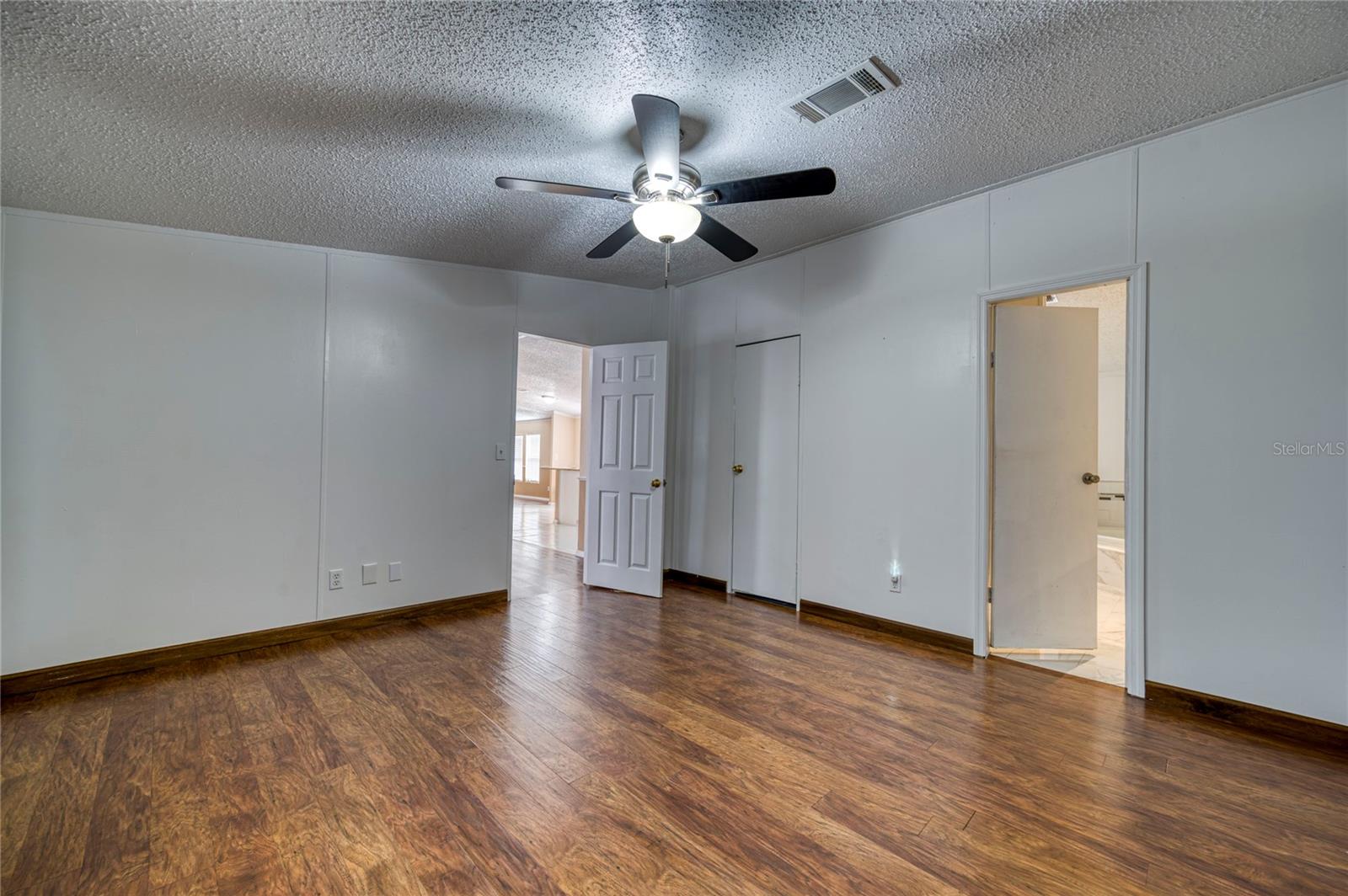 Image 56 of 81 For 5011 193rd Place