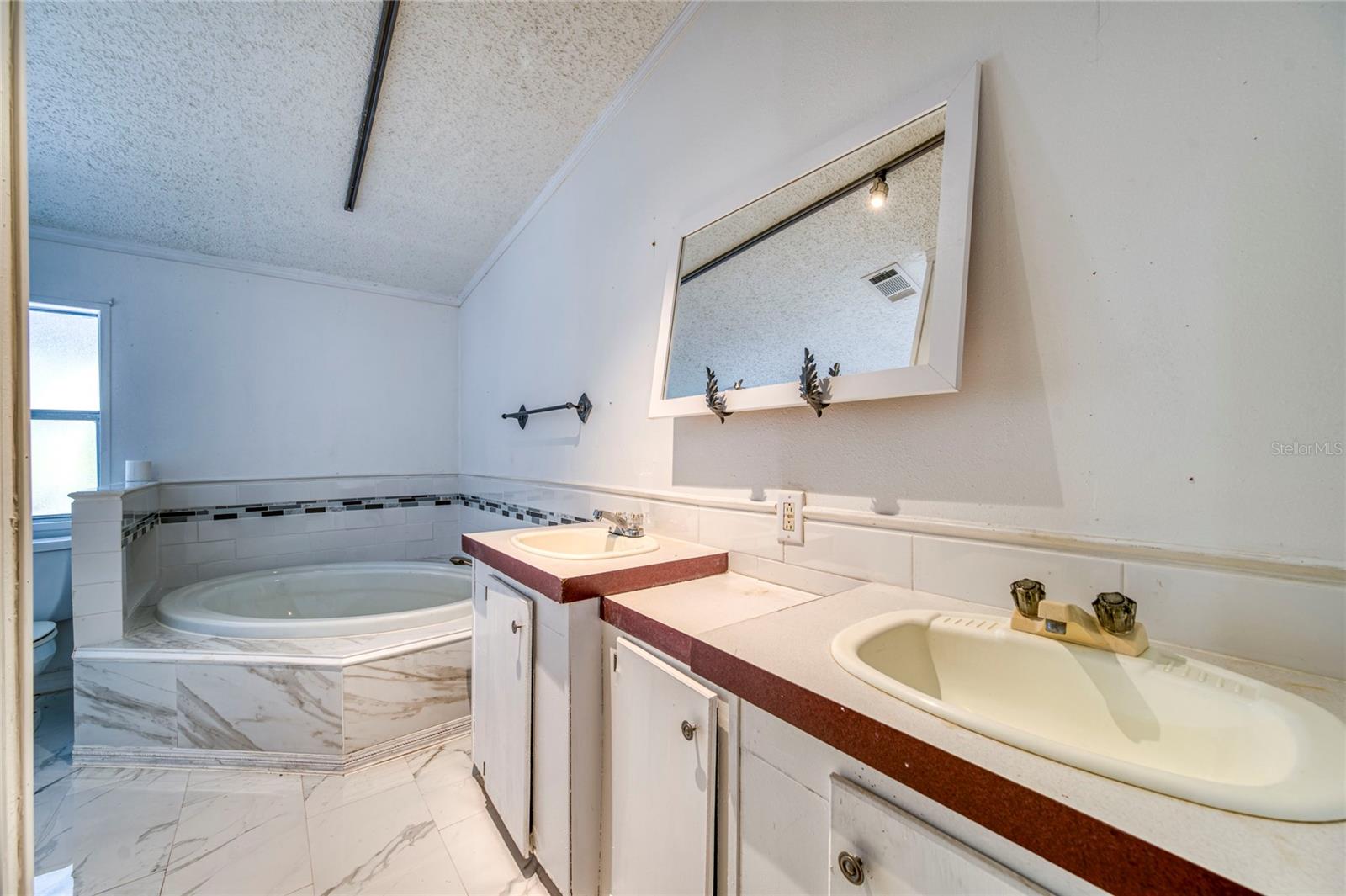 Image 57 of 81 For 5011 193rd Place