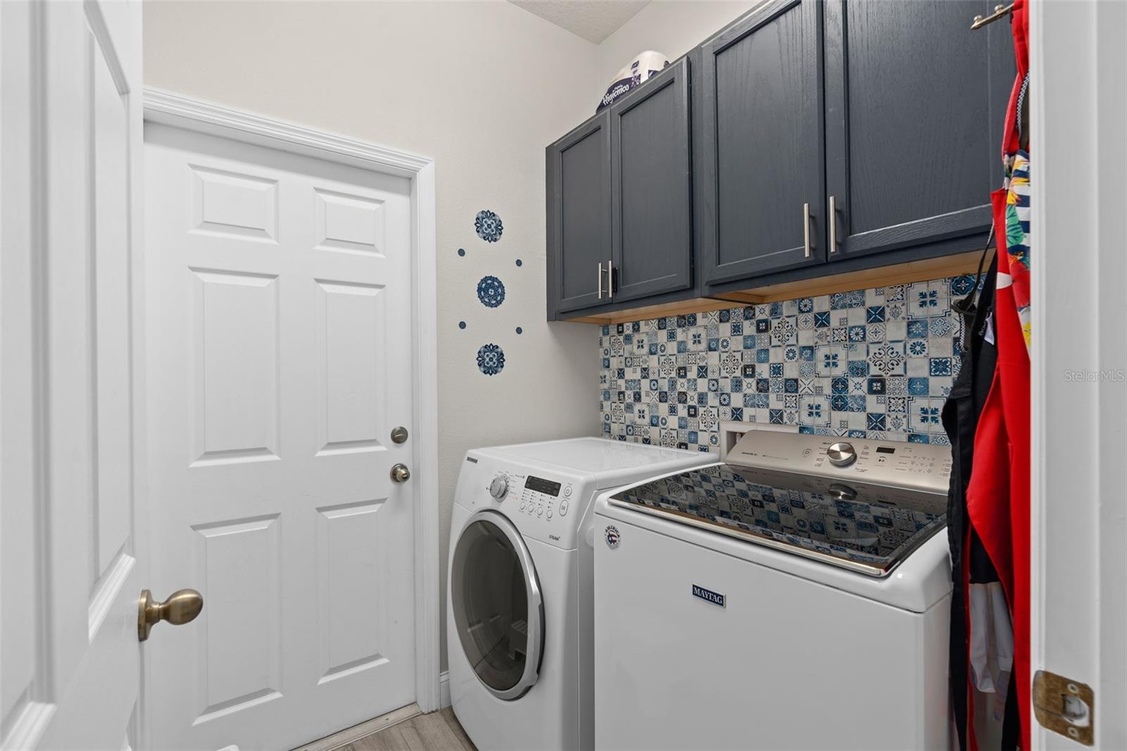 Image 18 of 30 For 10063 Baywater Breeze Drive