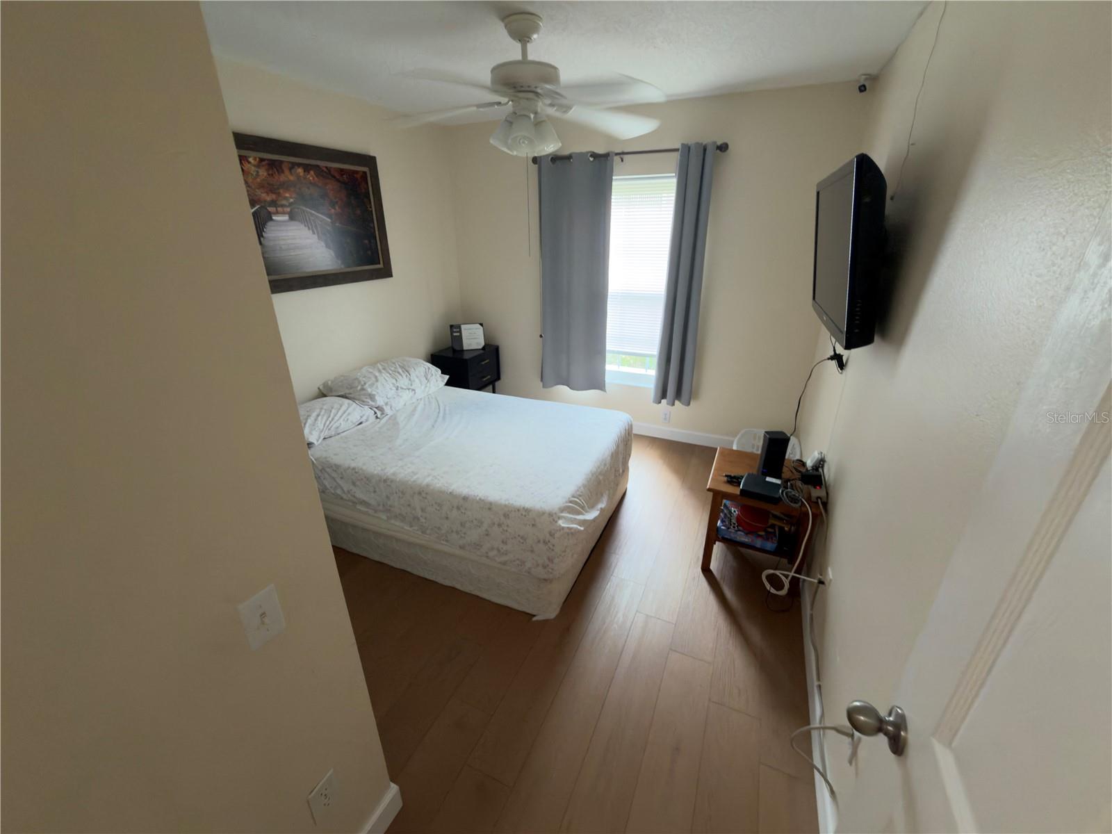 Image 13 of 21 For 3930 Southpointe Drive 205