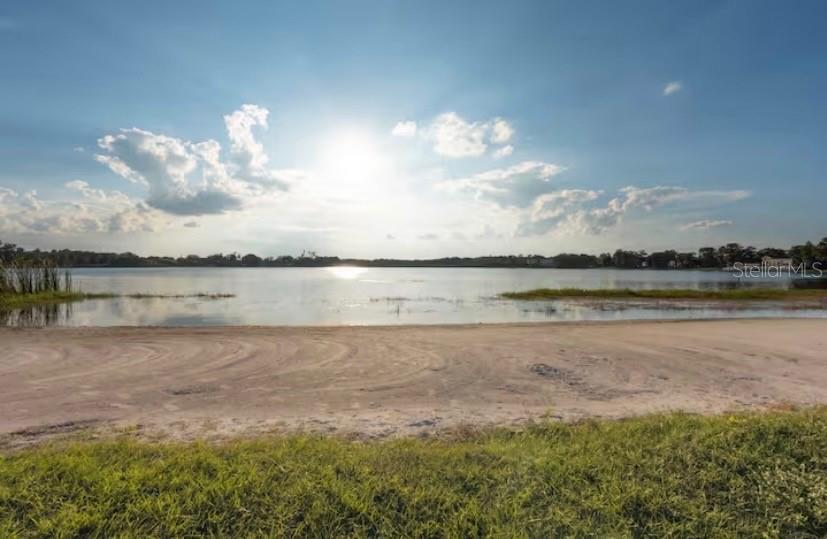 Image 19 of 21 For 3930 Southpointe Drive 205