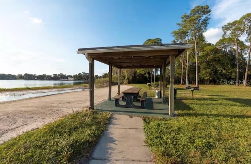 Image 20 of 21 For 3930 Southpointe Drive 205