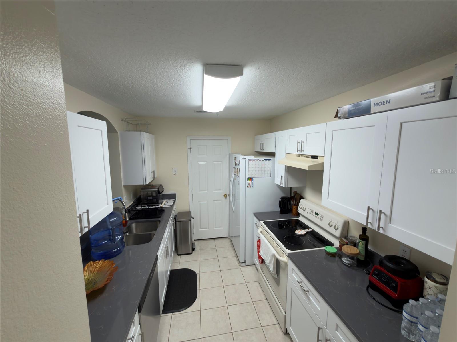 Image 7 of 21 For 3930 Southpointe Drive 205