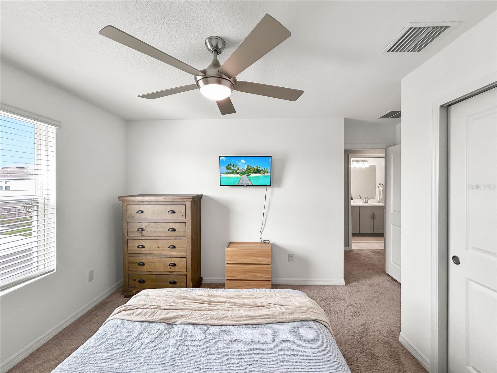 Image 27 of 47 For 6312 Milestone Loop