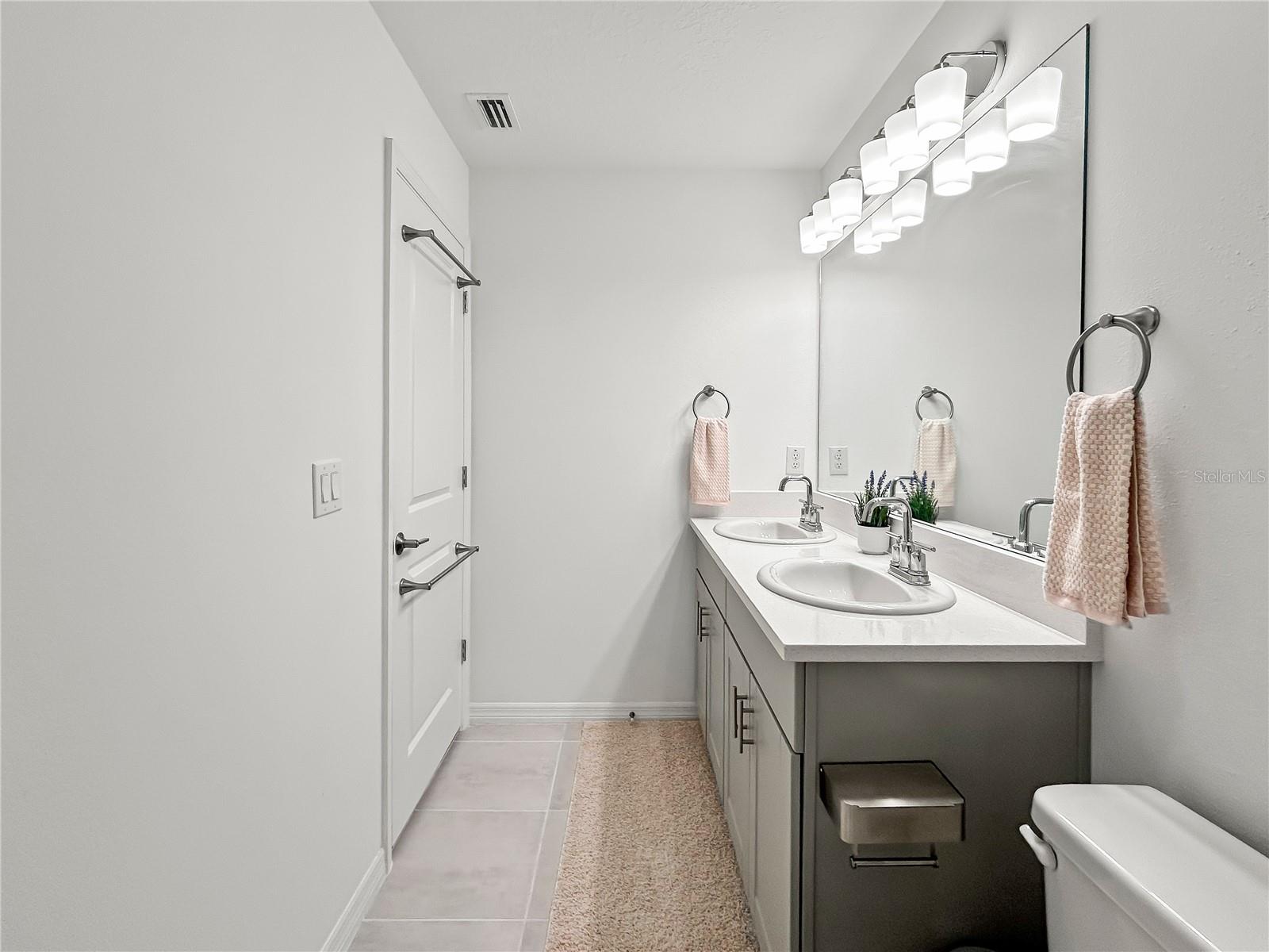 Image 29 of 47 For 6312 Milestone Loop