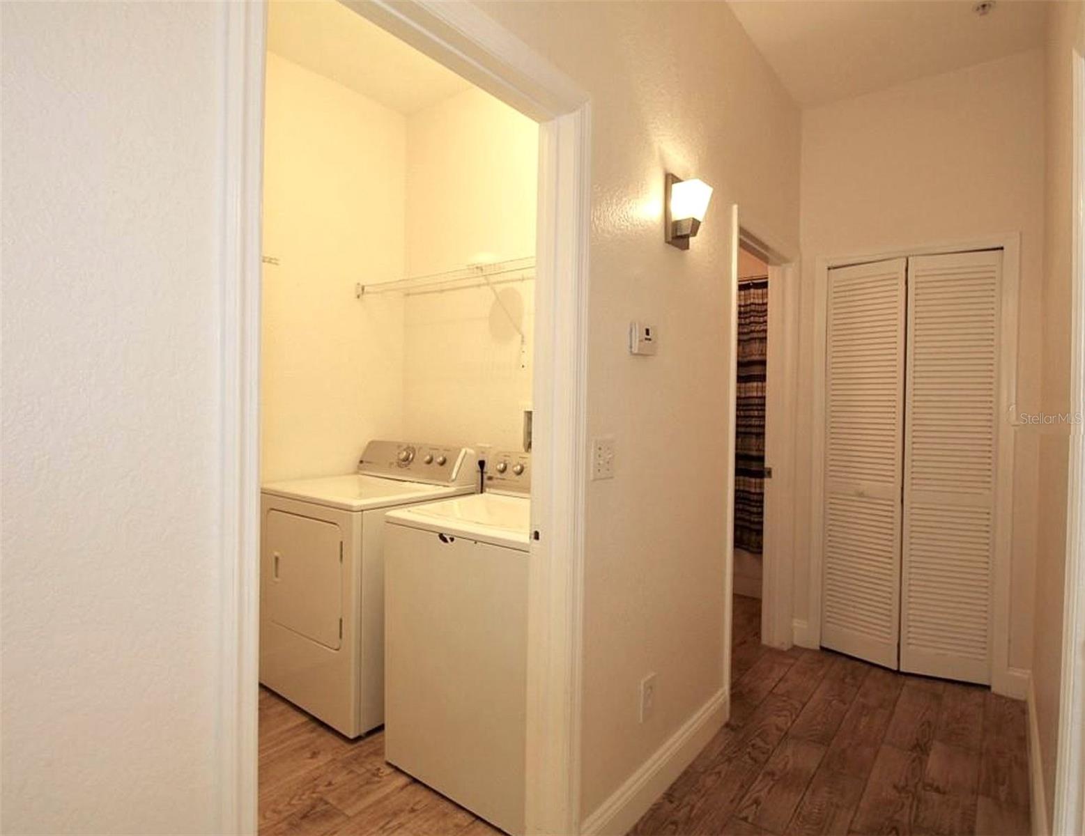 Image 16 of 22 For 3001 Laurel Park Lane 105