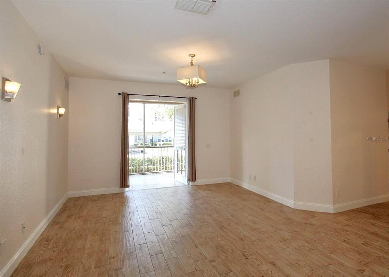 Image 2 of 22 For 3001 Laurel Park Lane 105