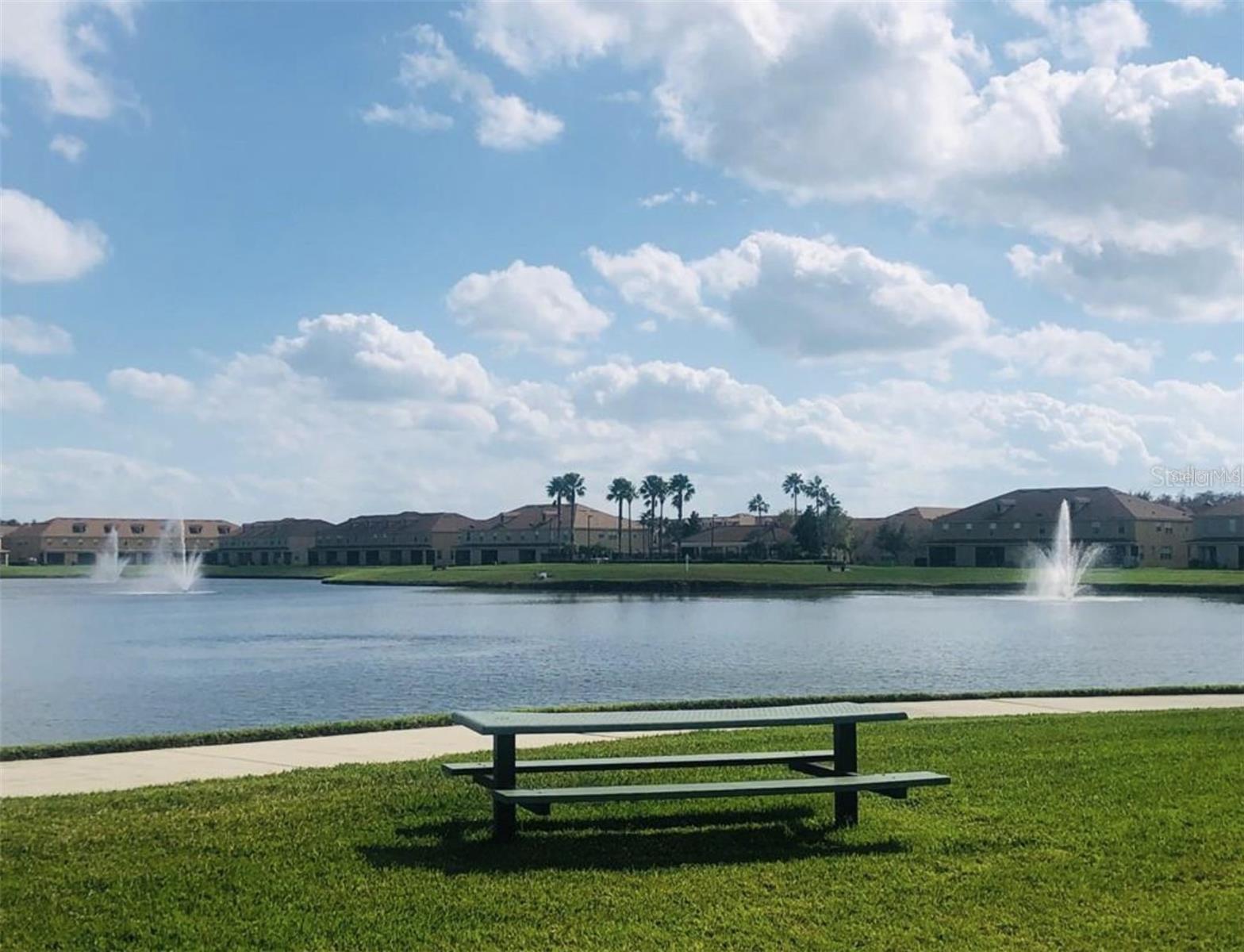 Image 21 of 22 For 3001 Laurel Park Lane 105