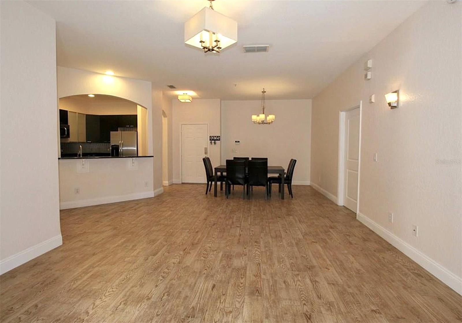 Image 6 of 22 For 3001 Laurel Park Lane 105