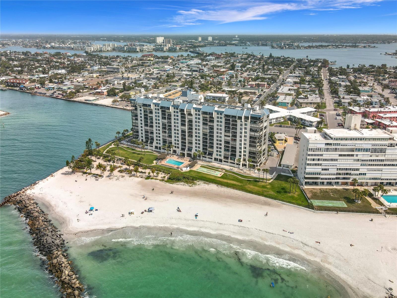 Image 32 of 53 For 7100 Sunset Way 801