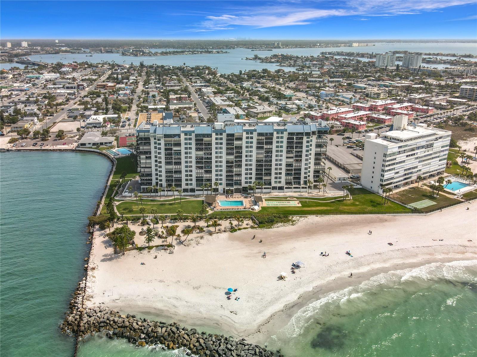 Image 33 of 53 For 7100 Sunset Way 801