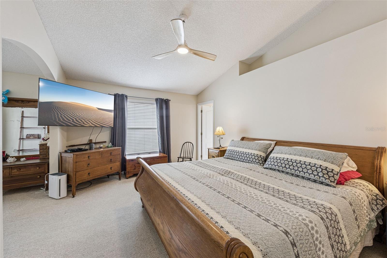 Image 21 of 40 For 1102 Royal Saint George Drive