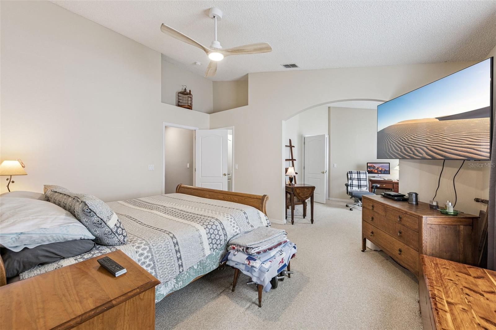 Image 22 of 40 For 1102 Royal Saint George Drive