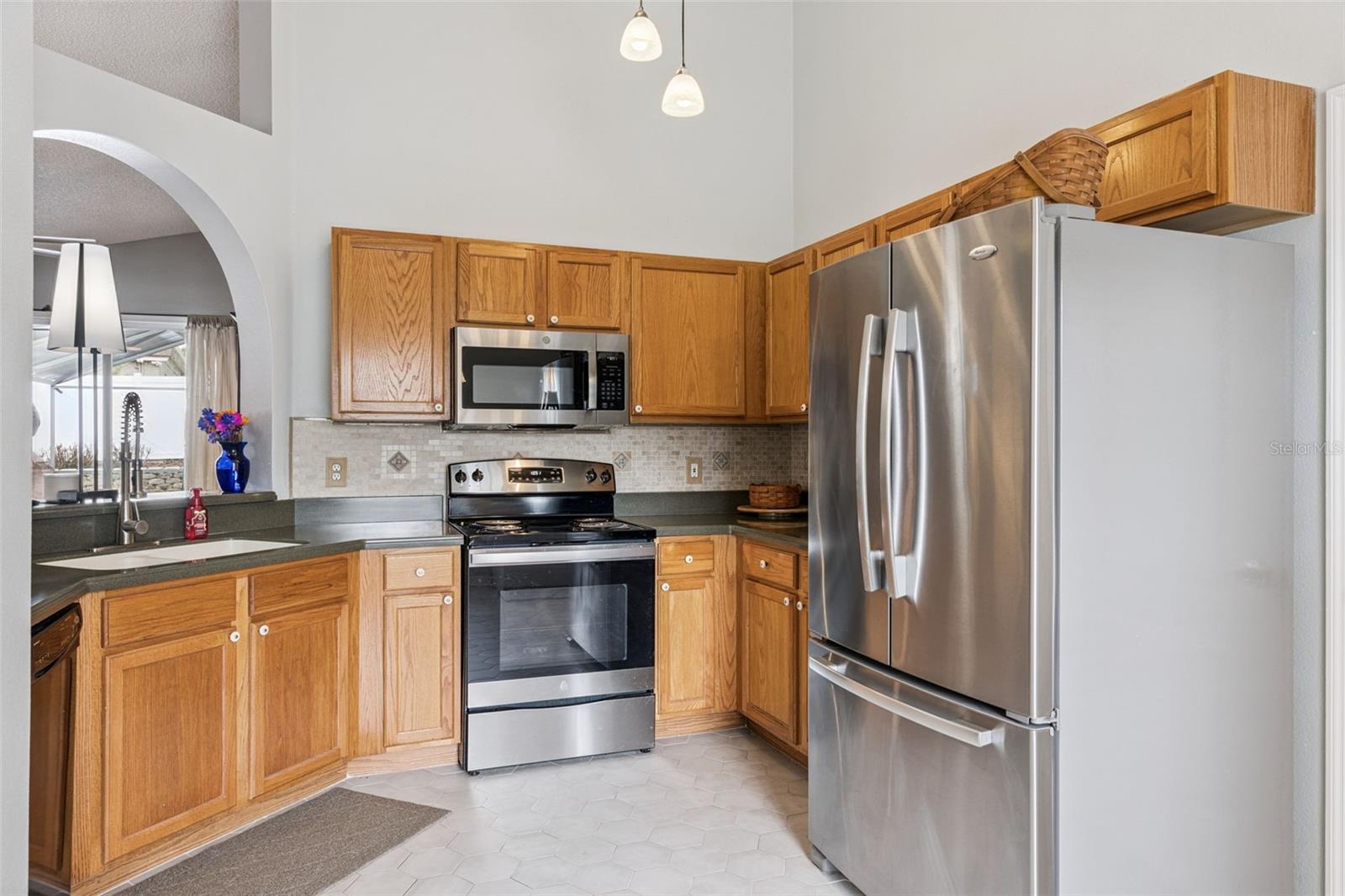 Image 8 of 40 For 1102 Royal Saint George Drive