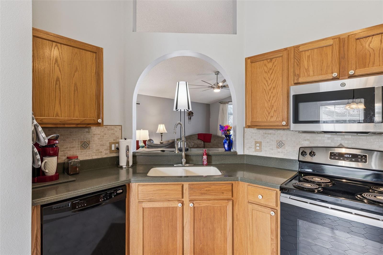 Image 9 of 40 For 1102 Royal Saint George Drive