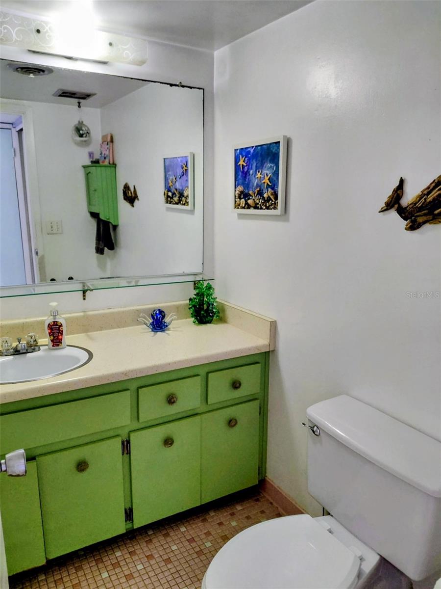 Image 10 of 15 For 4454 Atlantic Avenue 2020