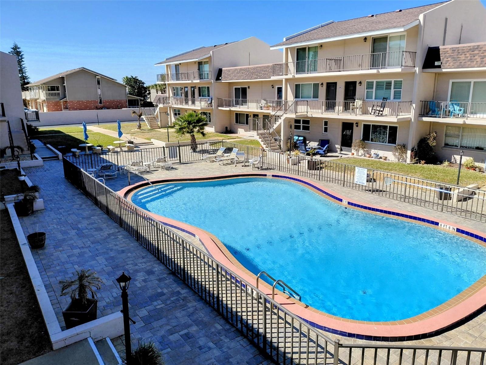 Image 12 of 15 For 4454 Atlantic Avenue 2020