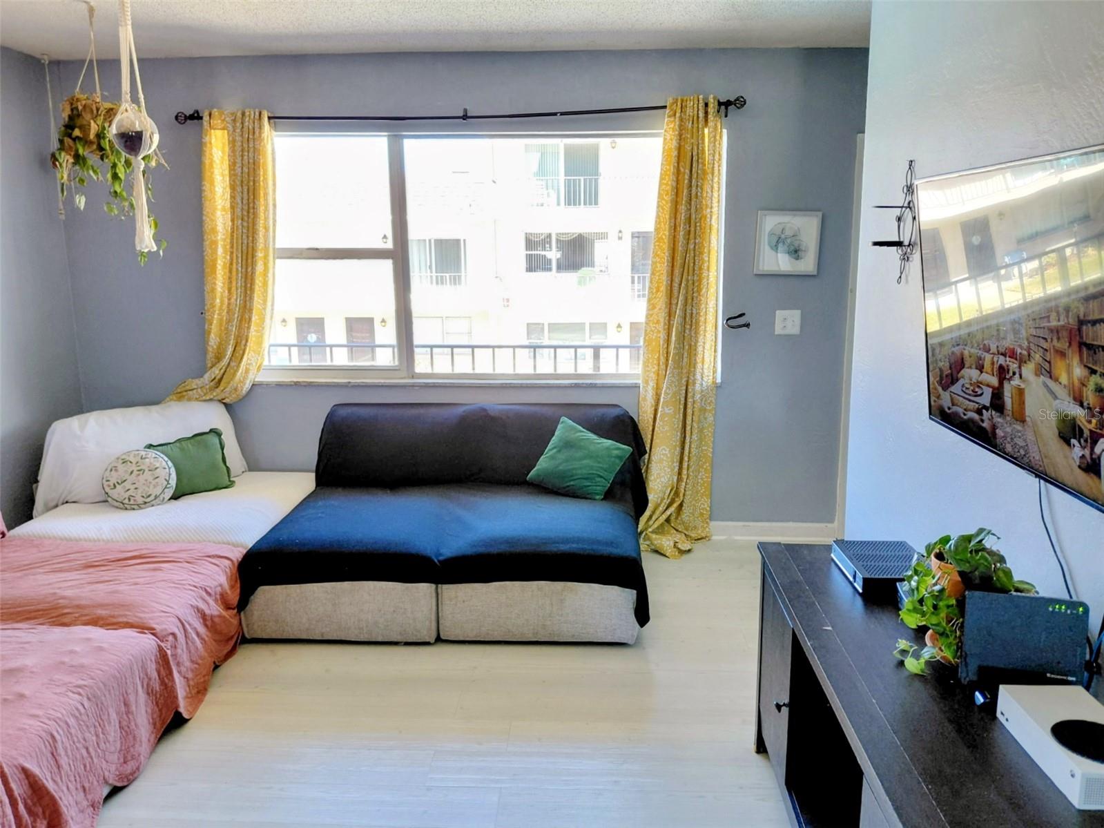 Image 5 of 15 For 4454 Atlantic Avenue 2020