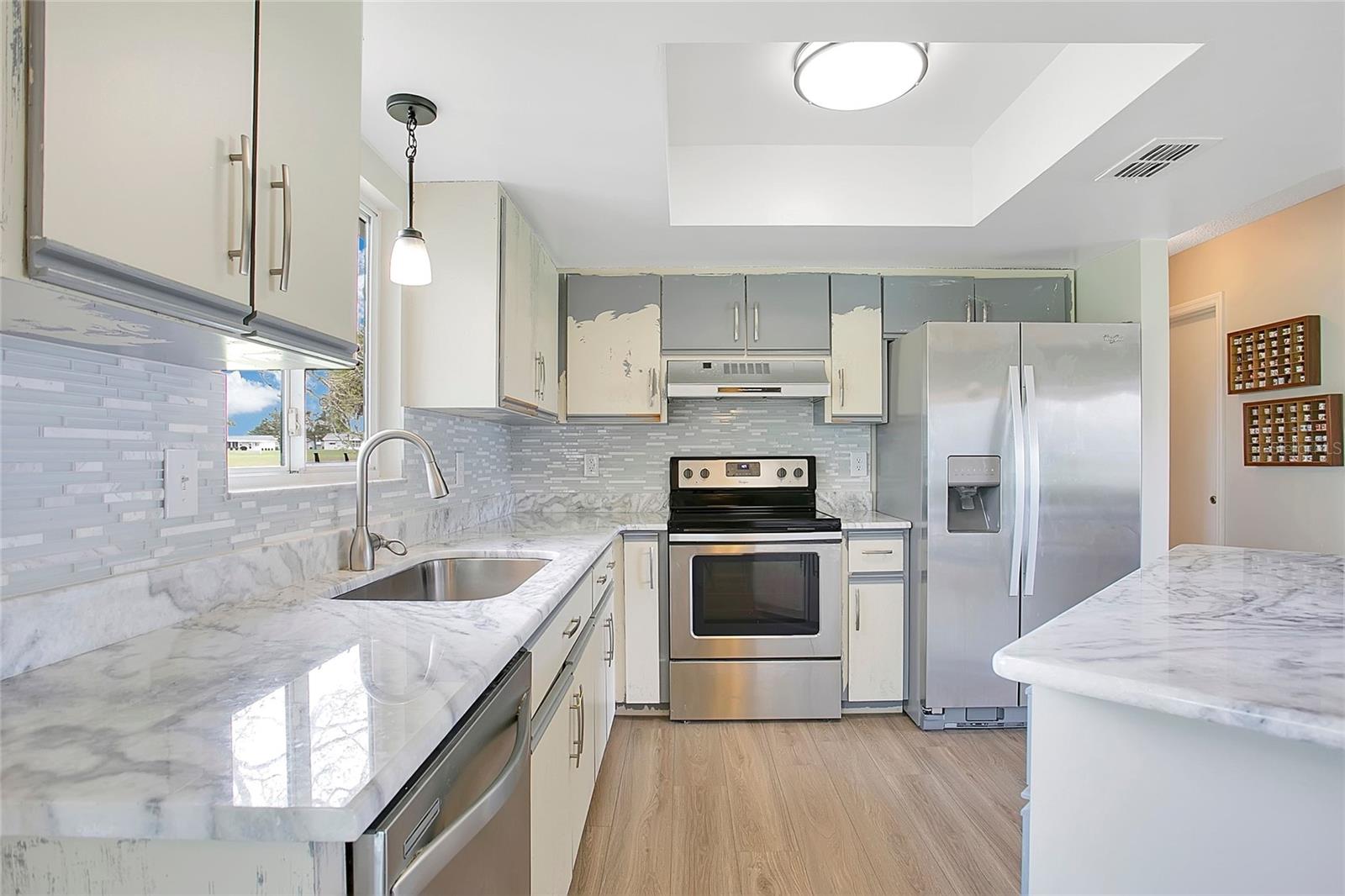 Image 11 of 32 For 10475 178th Street