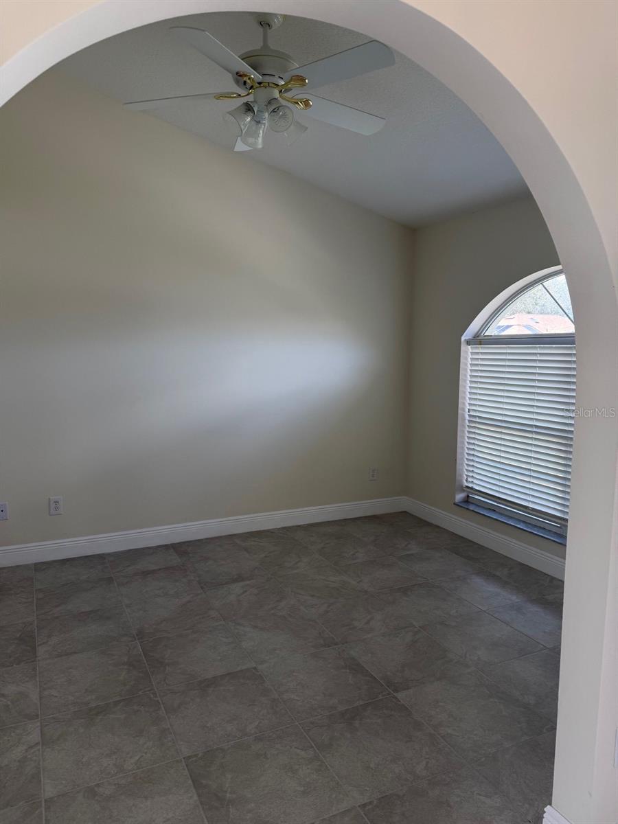 Image 11 of 18 For 4572 32nd Street