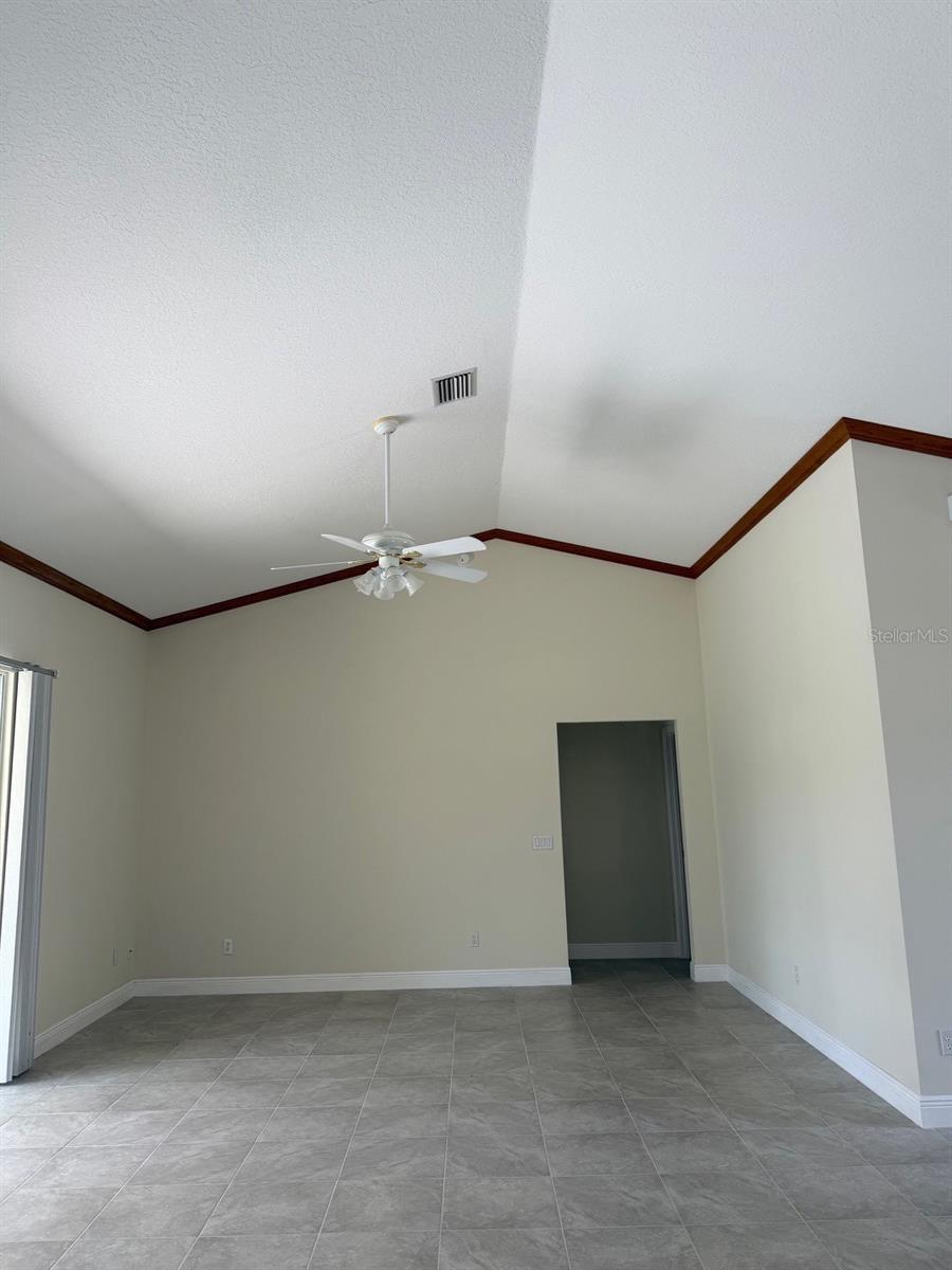 Image 14 of 18 For 4572 32nd Street