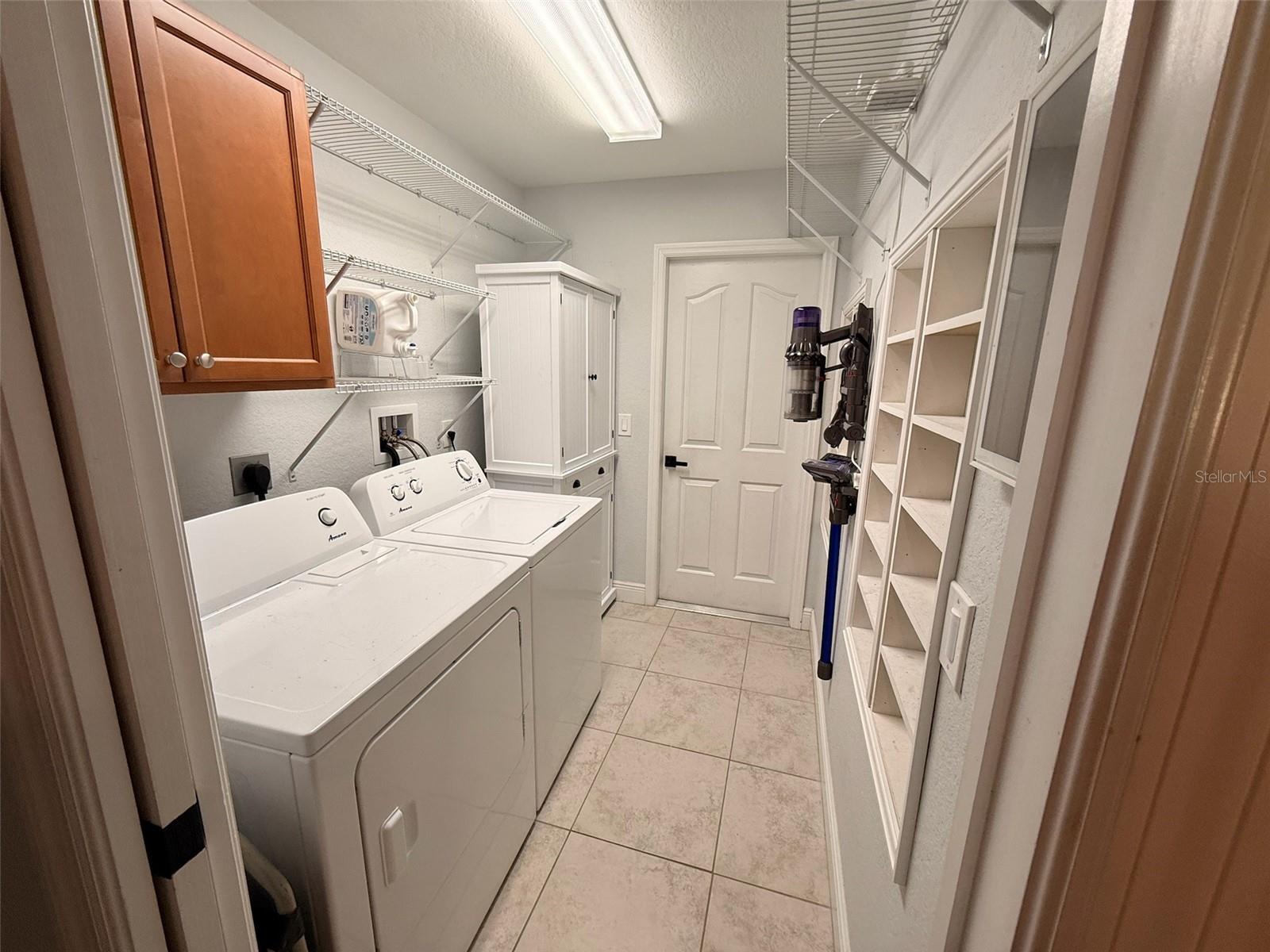 Image 20 of 25 For 3195 Mayflower Terrace