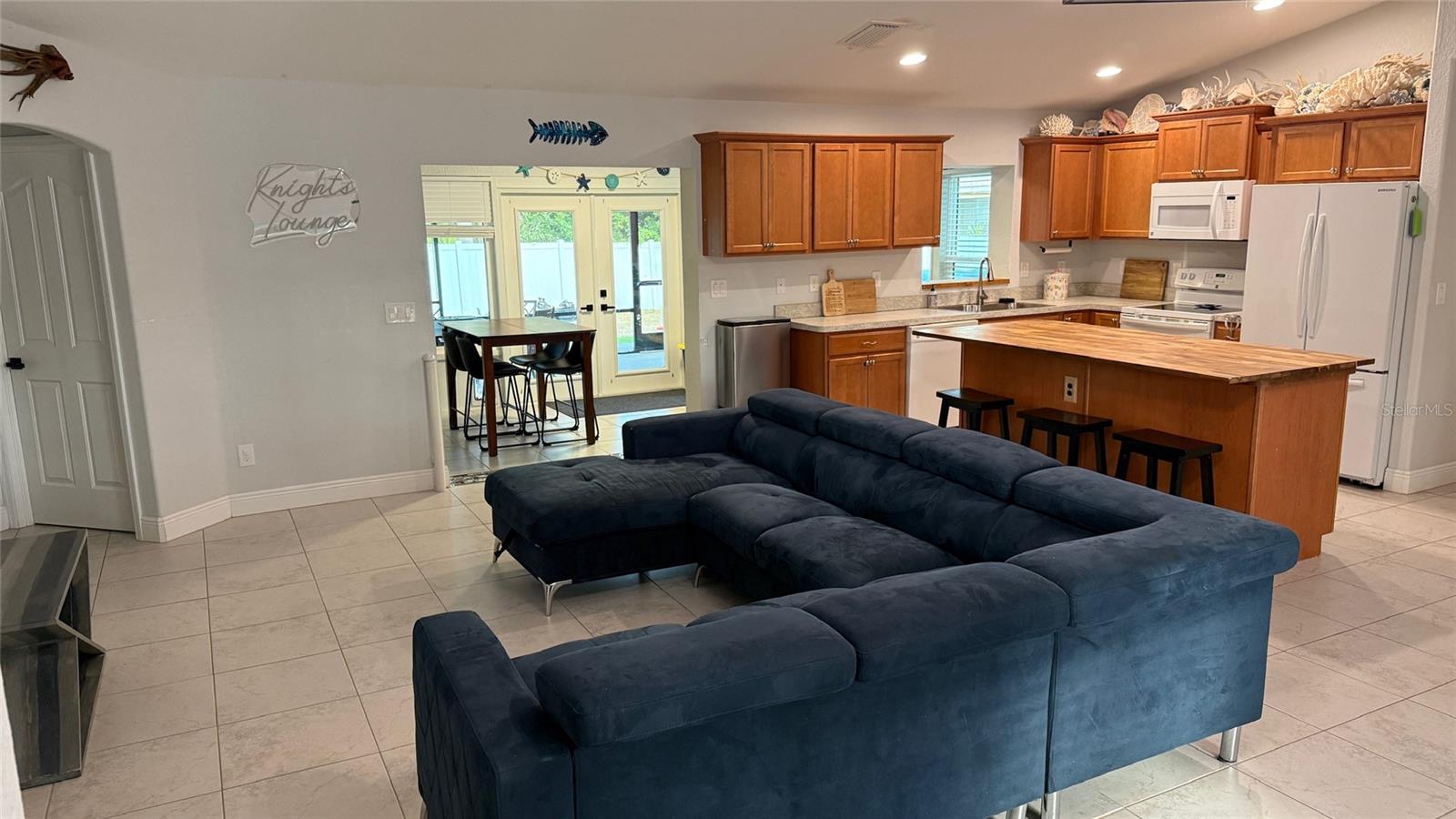 Image 5 of 25 For 3195 Mayflower Terrace