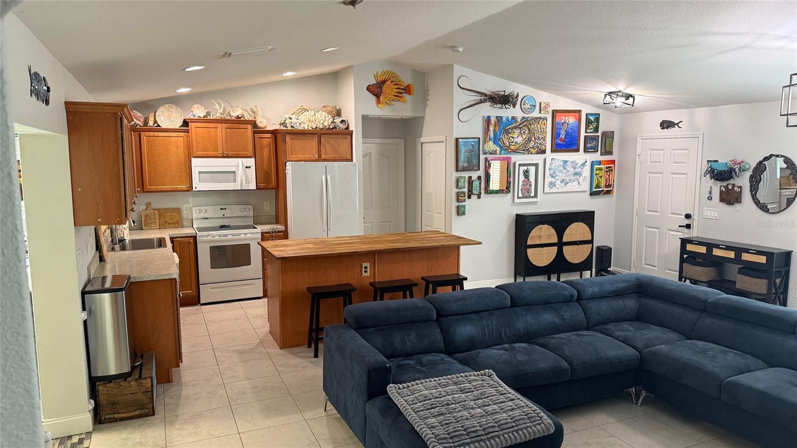 Image 8 of 25 For 3195 Mayflower Terrace