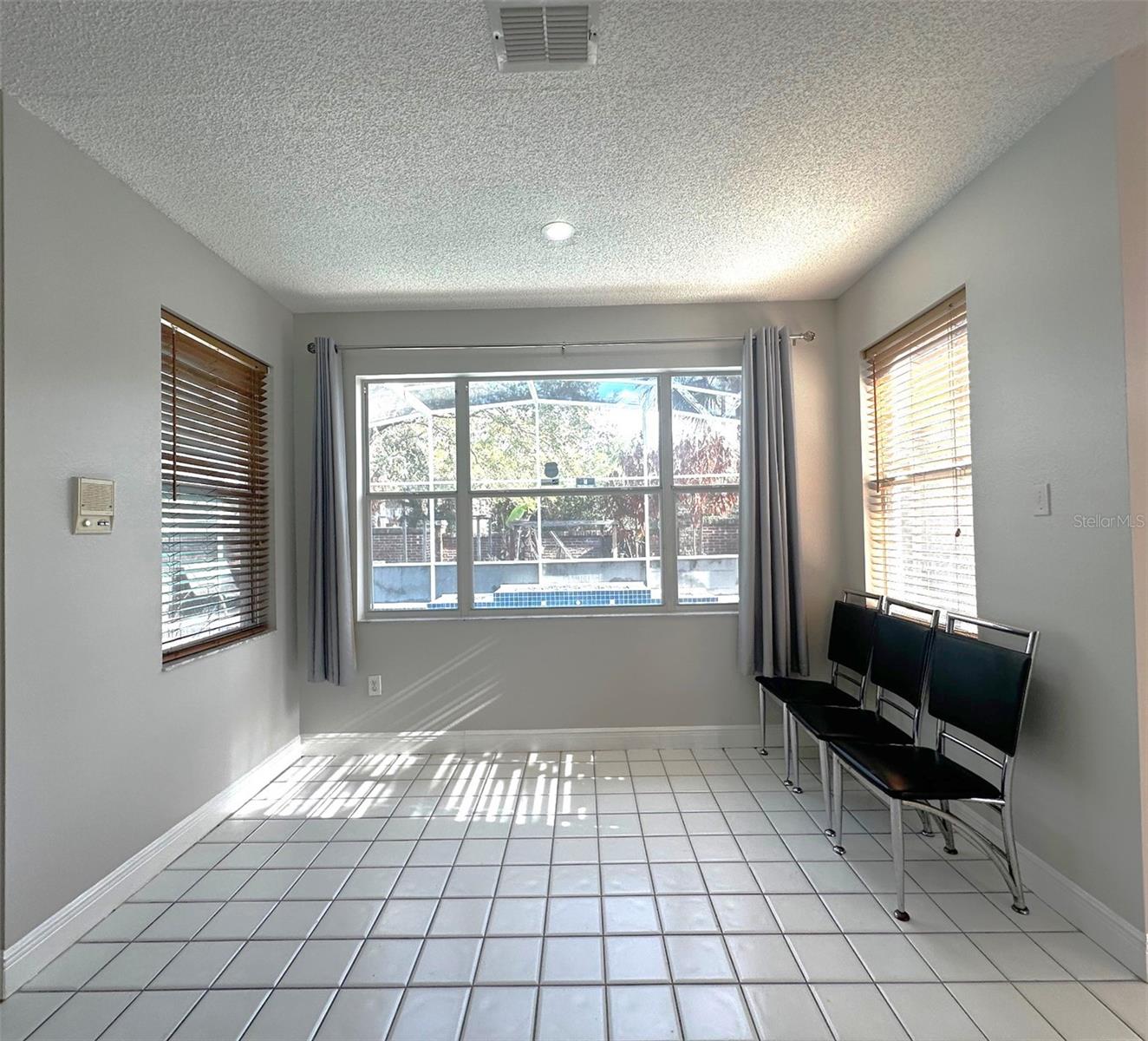 Image 12 of 37 For 1641 Brook Hollow Drive