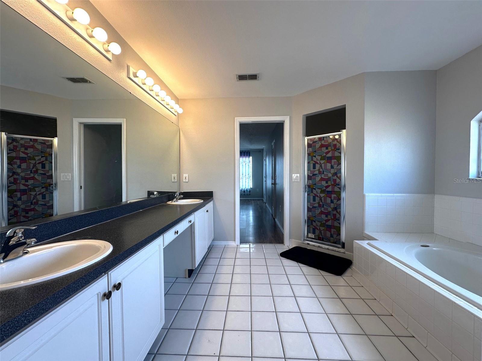 Image 24 of 37 For 1641 Brook Hollow Drive