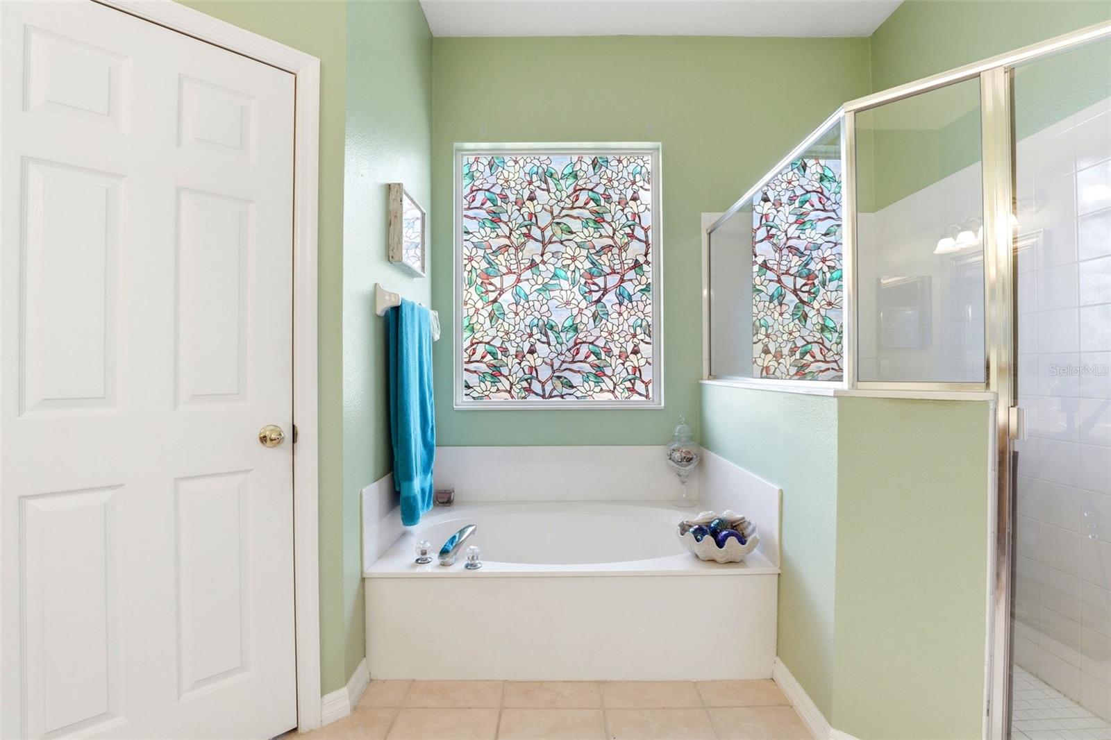 Image 25 of 51 For 829 Pickfair Terrace