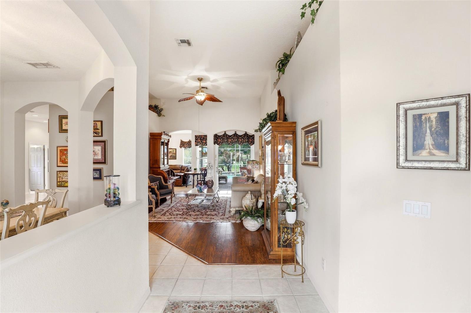 Image 4 of 51 For 829 Pickfair Terrace