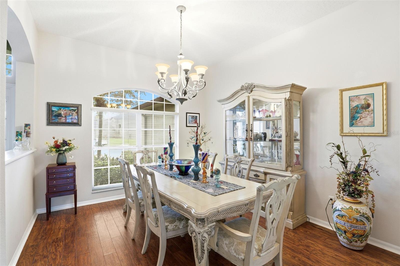 Image 9 of 51 For 829 Pickfair Terrace