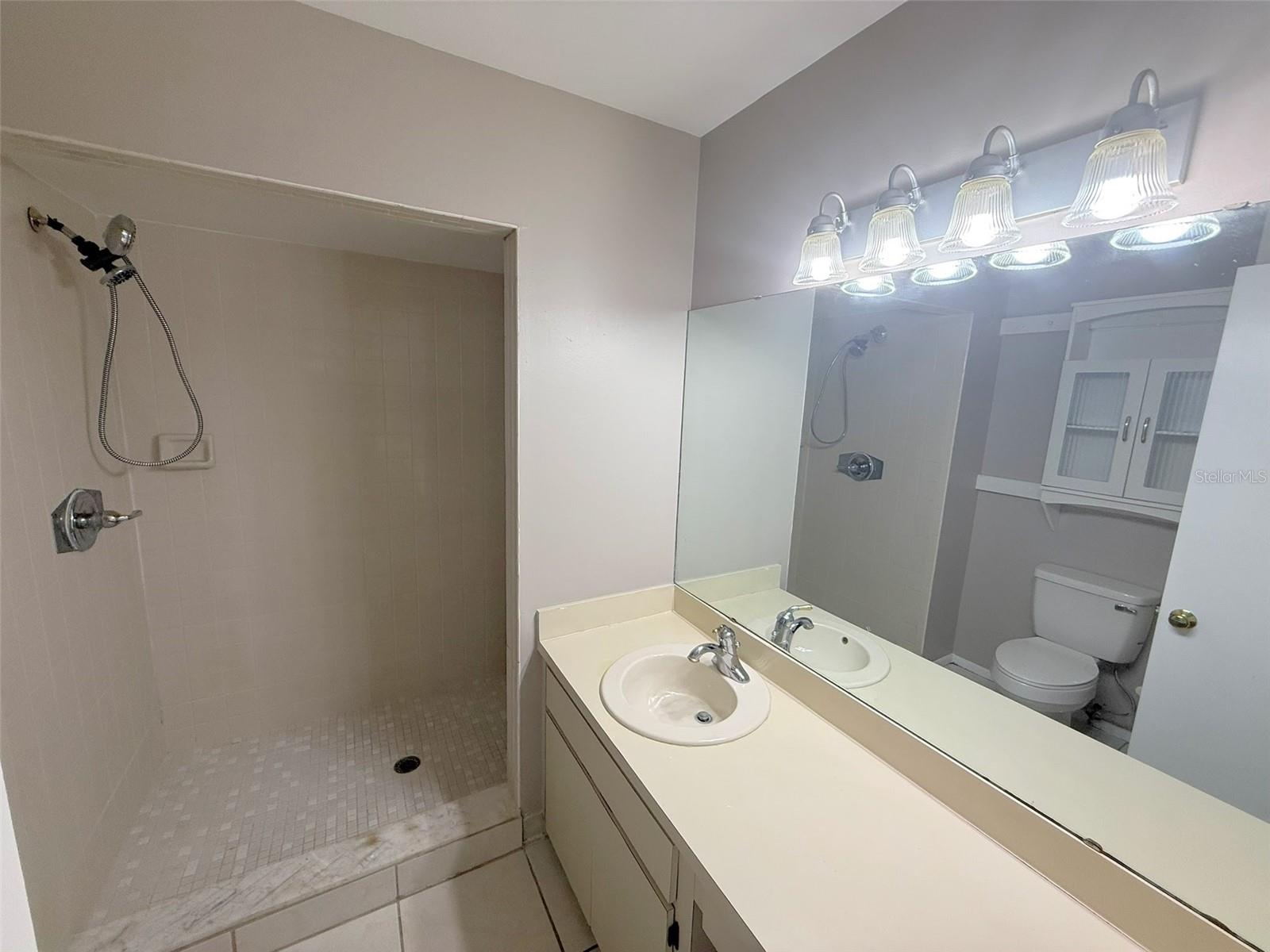 Image 11 of 17 For 2453 Illiana Street