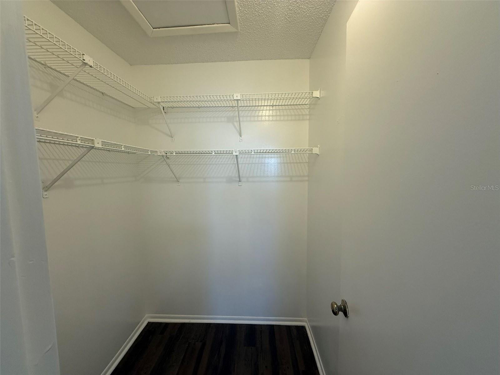 Image 12 of 17 For 2453 Illiana Street