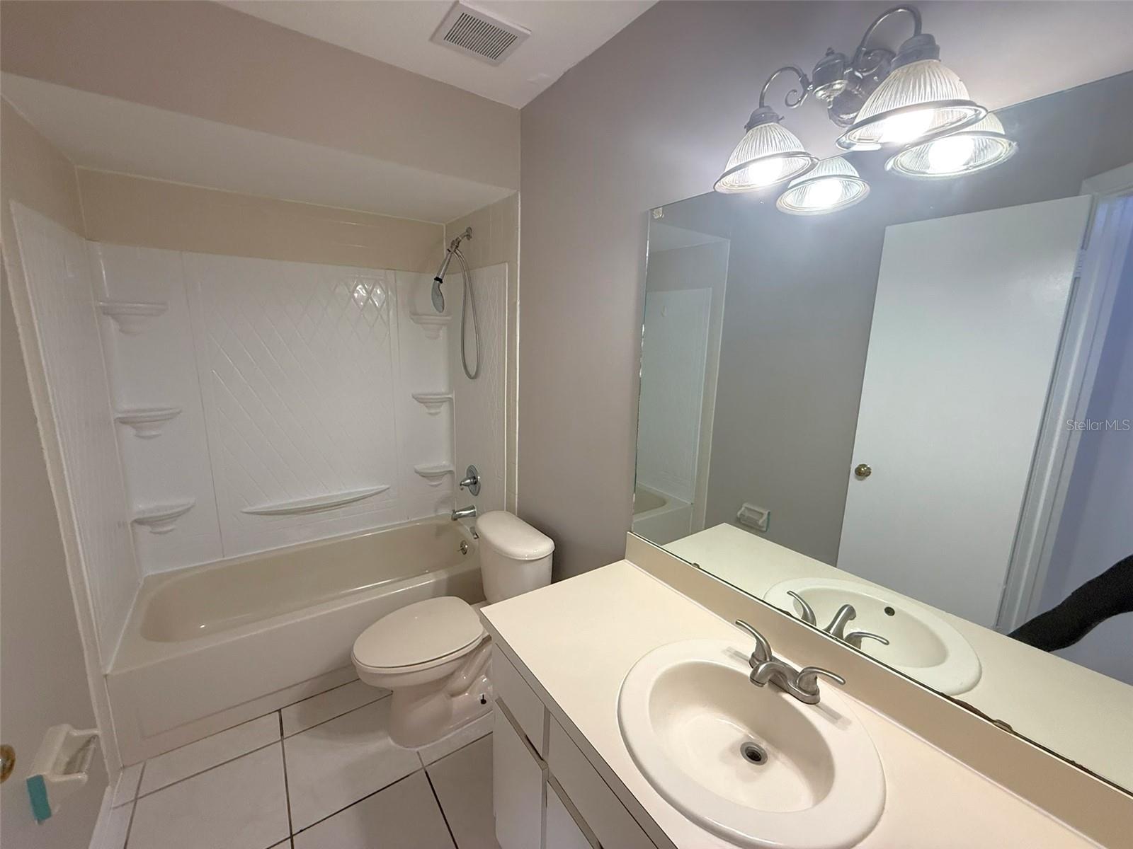 Image 13 of 17 For 2453 Illiana Street