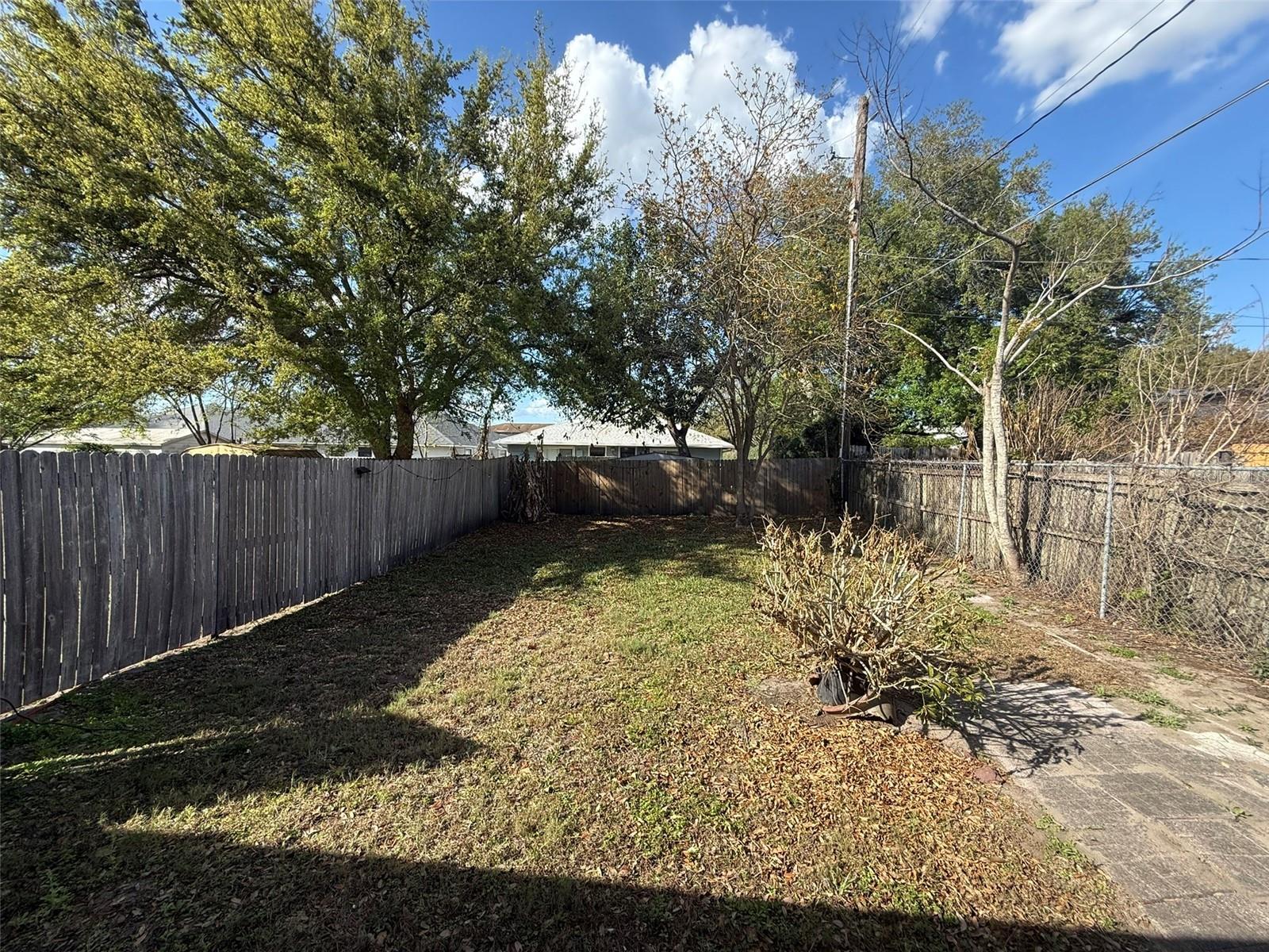 Image 17 of 17 For 2453 Illiana Street