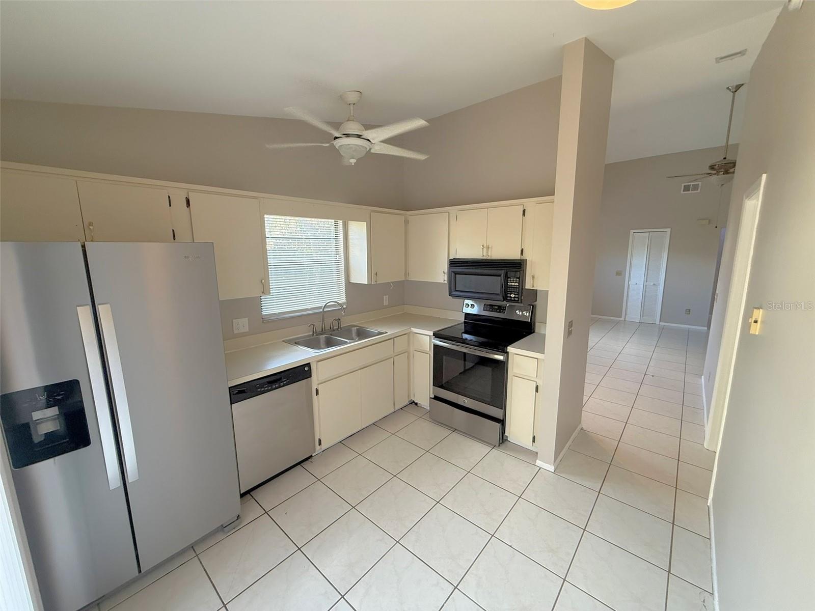 Image 5 of 17 For 2453 Illiana Street