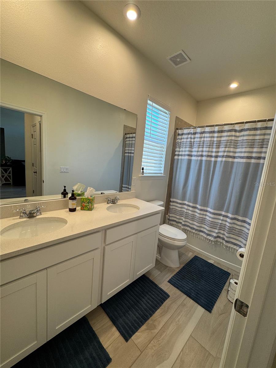 Image 25 of 33 For 9068 Exploration Avenue