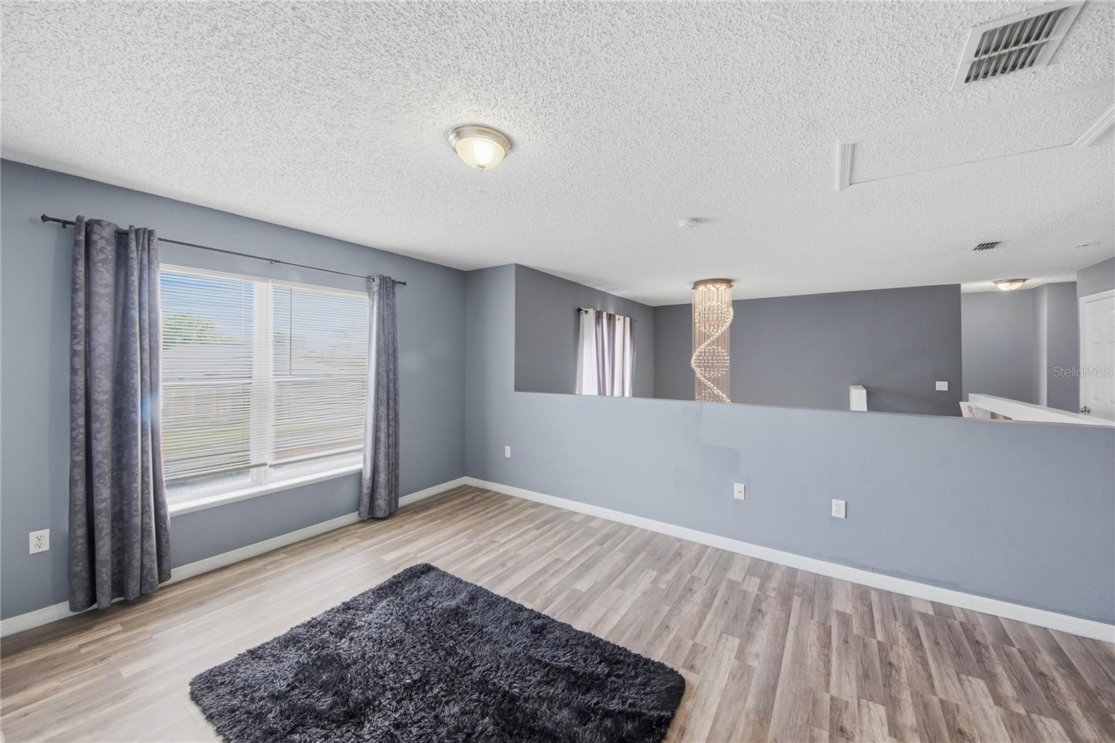 Image 11 of 29 For 1912 Maury Road