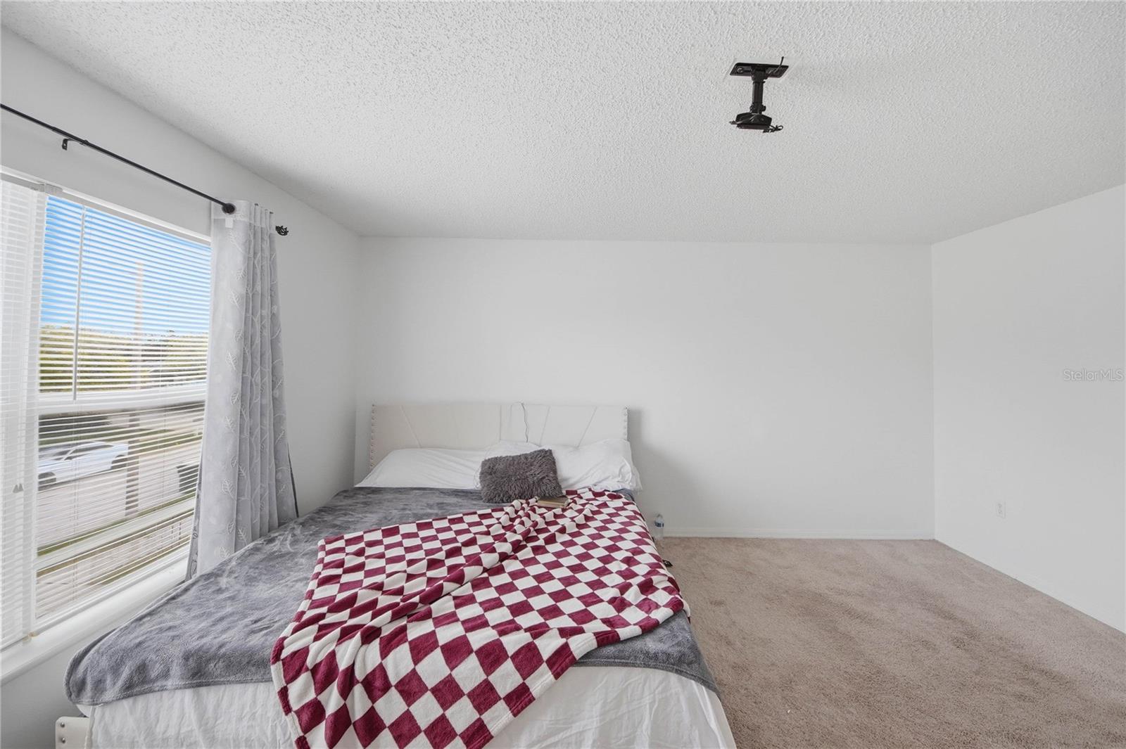 Image 16 of 29 For 1912 Maury Road