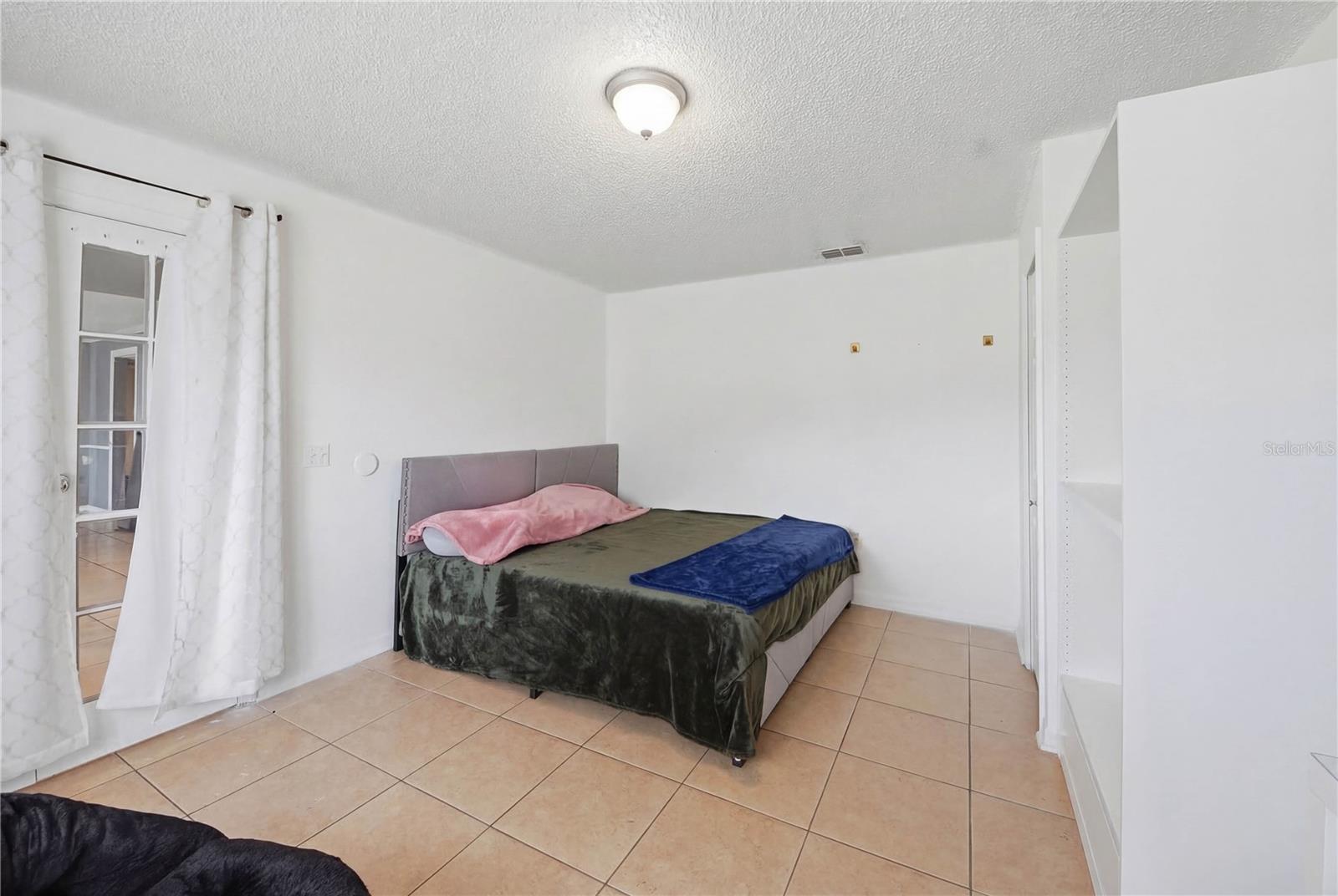 Image 18 of 29 For 1912 Maury Road