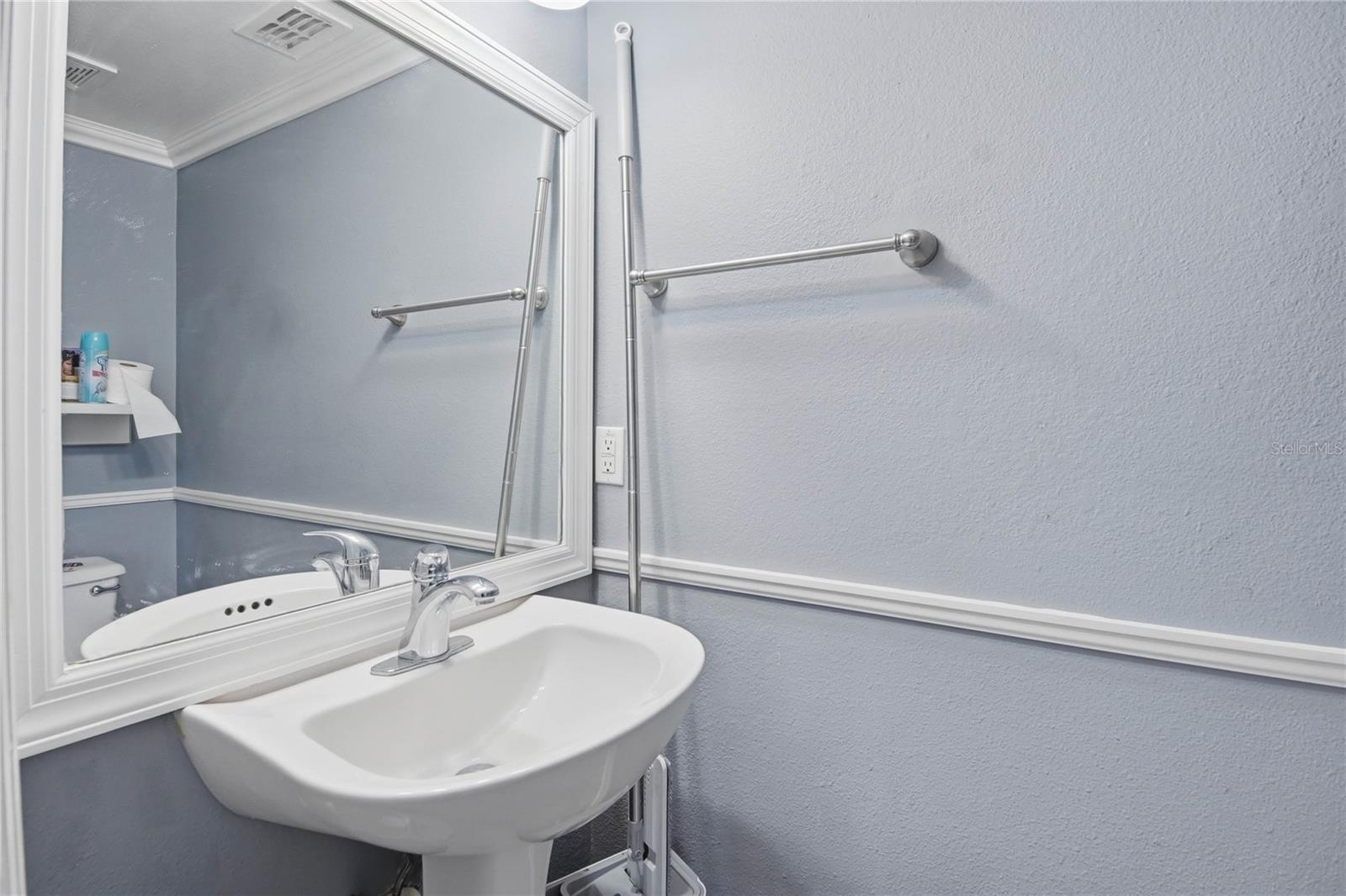 Image 23 of 29 For 1912 Maury Road