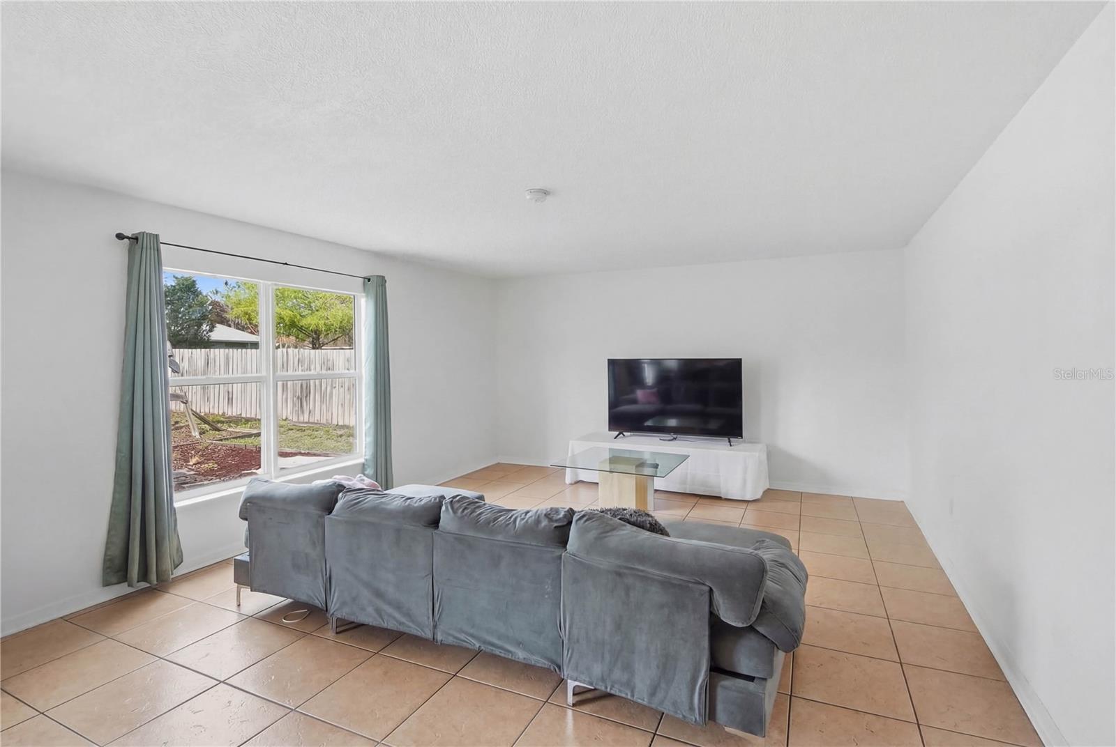 Image 6 of 29 For 1912 Maury Road