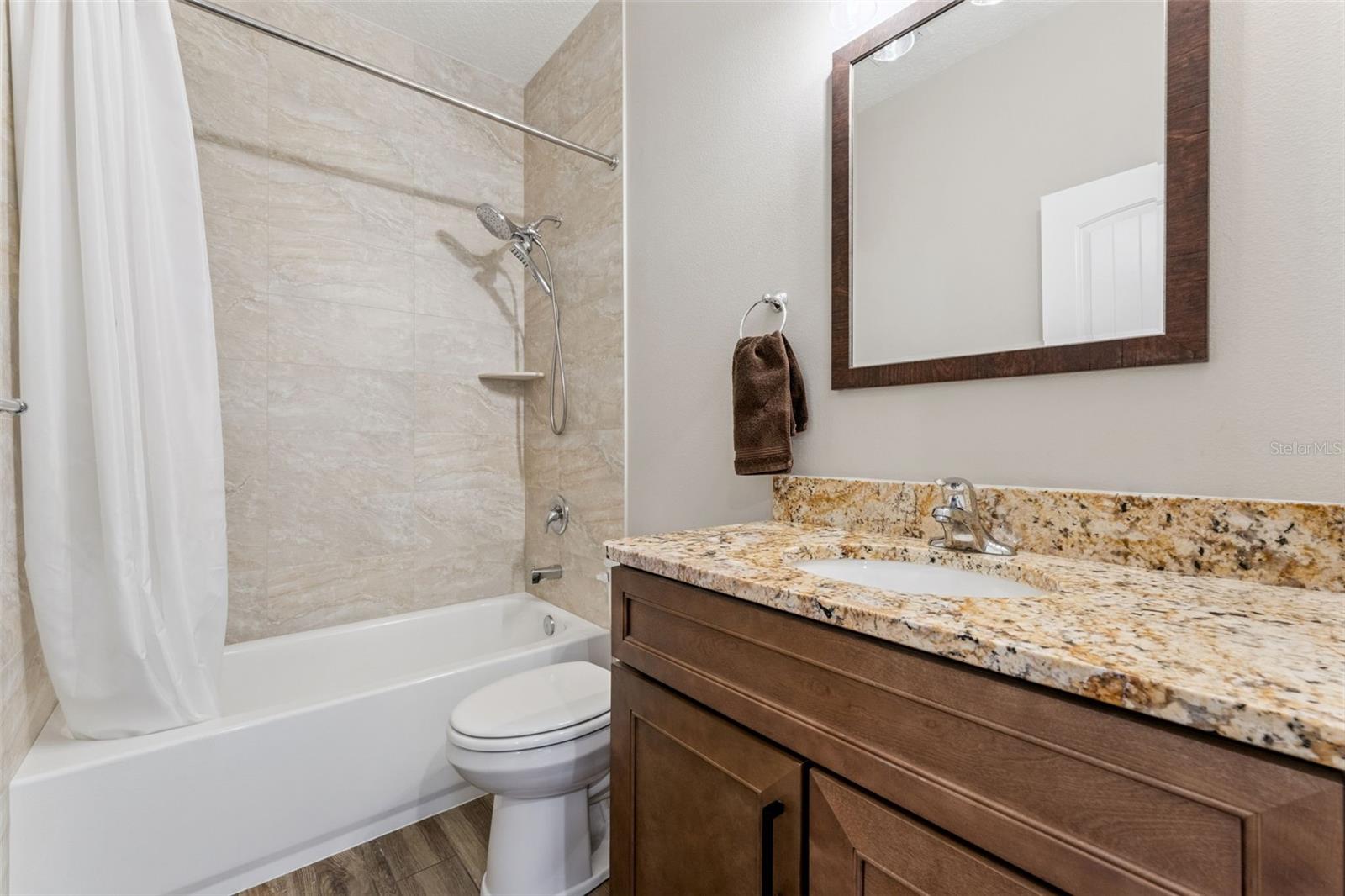 Image 21 of 36 For 2221 Tropic Street